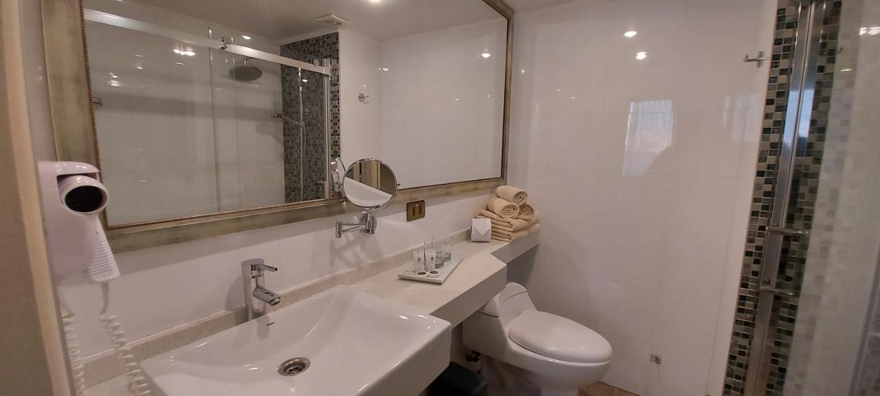 Hotel Libertador Сантяго Екстериор снимка