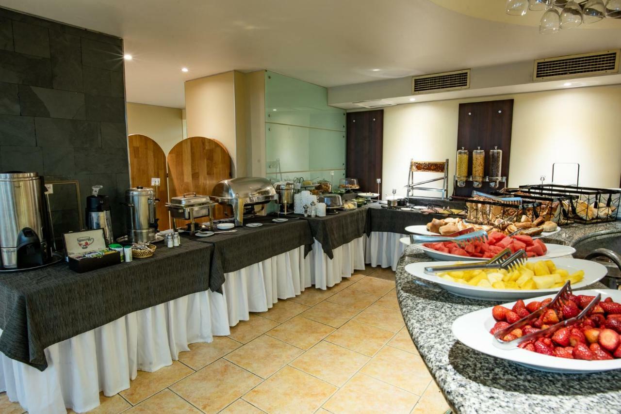 Hotel Libertador Сантяго Екстериор снимка